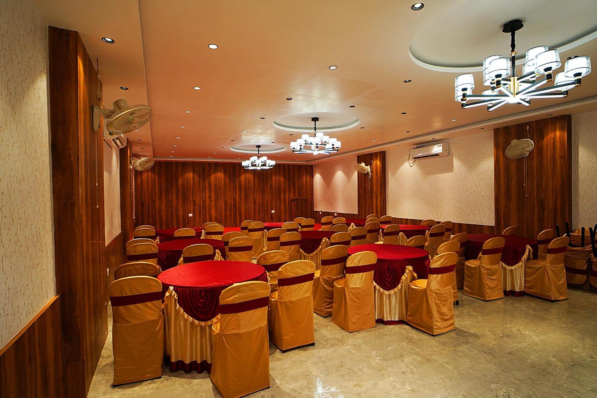 Blue Waves Hotel Tajpur Exterior photo