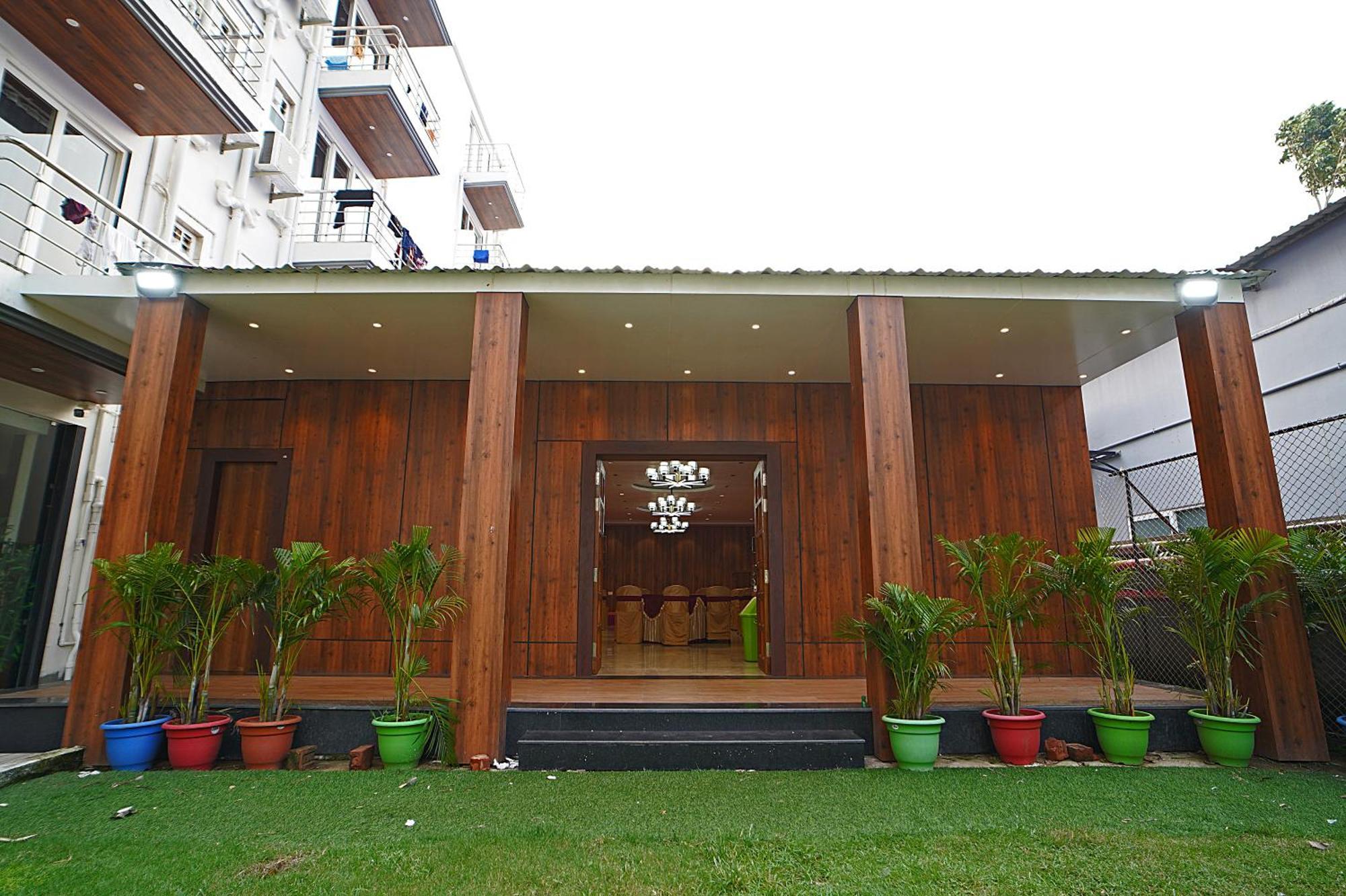 Blue Waves Hotel Tajpur Exterior photo